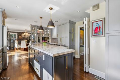 23 Greenview Way Montclair NJ 07043