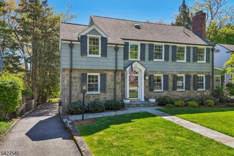 23 Greenview Way Montclair NJ 07043