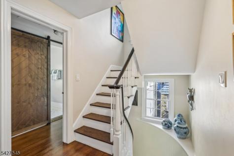 23 Greenview Way Montclair NJ 07043