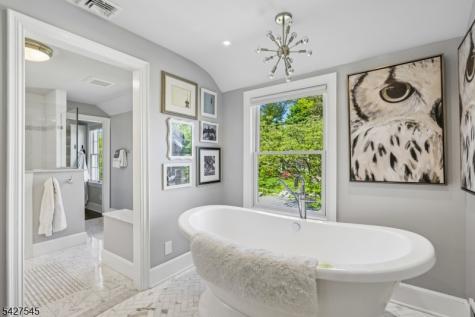 23 Greenview Way Montclair NJ 07043