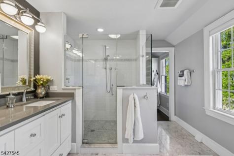 23 Greenview Way Montclair NJ 07043