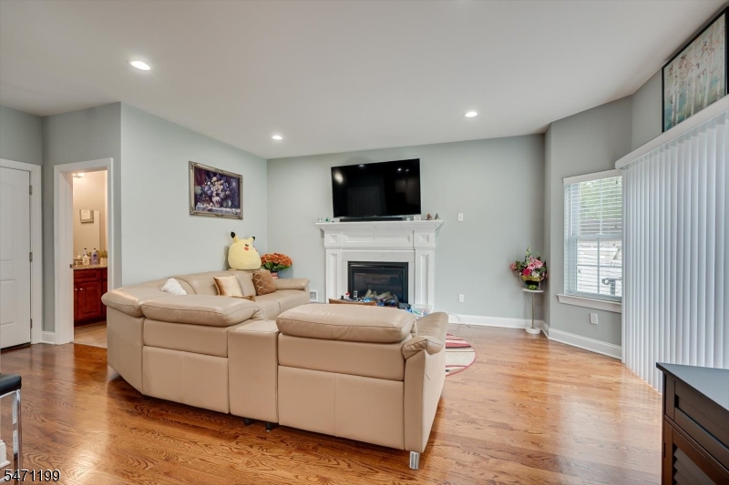 37 Wildwood Avenue Woodbridge NJ 08863