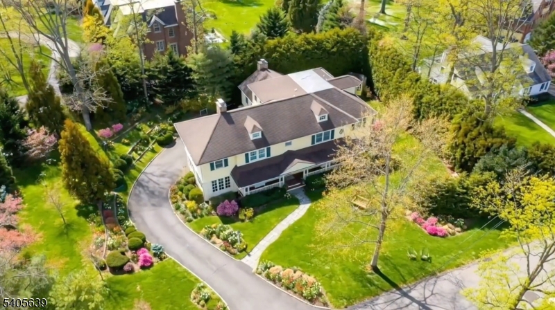 2 Robert Drive Millburn NJ 07078