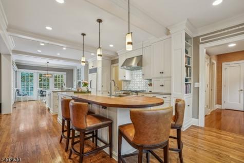 2 Robert Drive Millburn NJ 07078