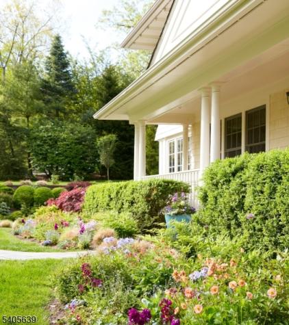 2 Robert Drive Millburn NJ 07078