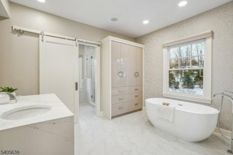 2 Robert Drive Millburn NJ 07078