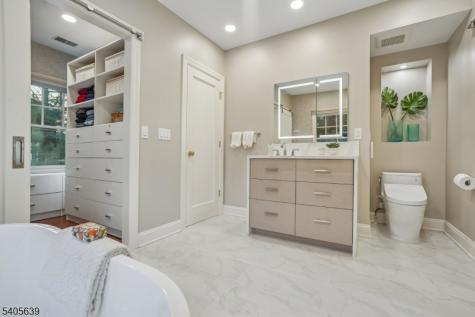 2 Robert Drive Millburn NJ 07078