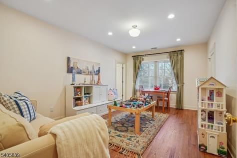 2 Robert Drive Millburn NJ 07078
