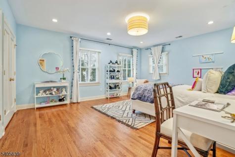 2 Robert Drive Millburn NJ 07078