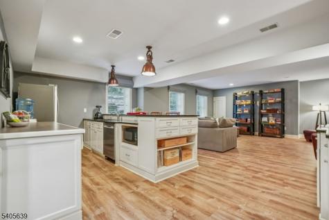 2 Robert Drive Millburn NJ 07078