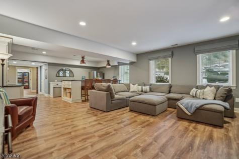 2 Robert Drive Millburn NJ 07078