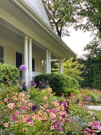 2 Robert Drive Millburn NJ 07078