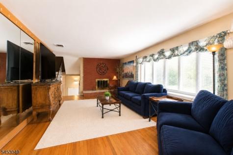 472 Summit Road Mountainside NJ 07092