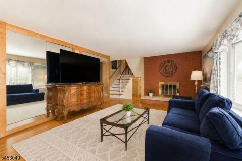 472 Summit Road Mountainside NJ 07092