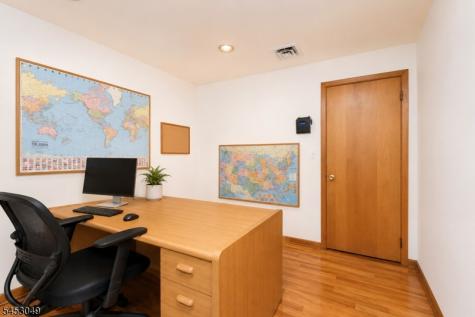 472 Summit Road Mountainside NJ 07092