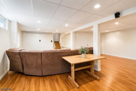 472 Summit Road Mountainside NJ 07092