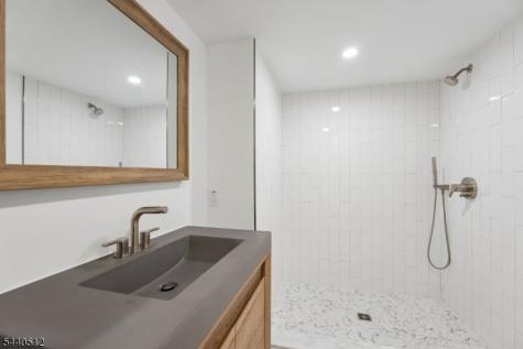 941 Lincoln Avenue E Cranford NJ 07016