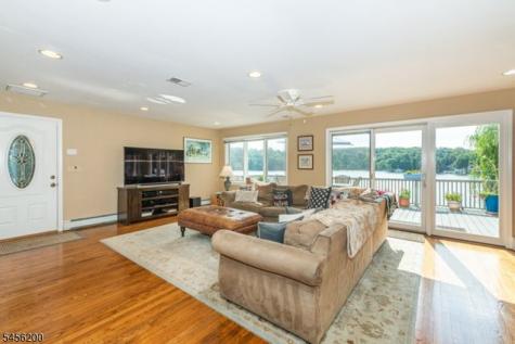 320 Lakeside Avenue Hopatcong NJ 07821