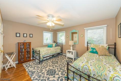 320 Lakeside Avenue Hopatcong NJ 07821