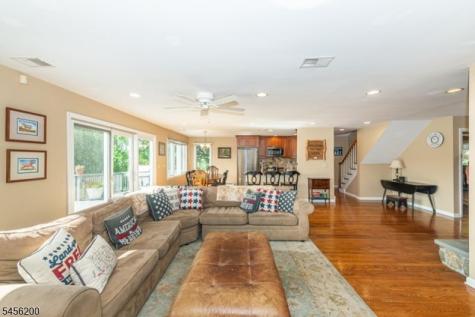 320 Lakeside Avenue Hopatcong NJ 07821