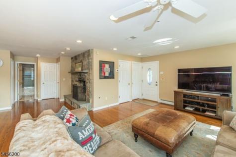 320 Lakeside Avenue Hopatcong NJ 07821