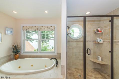 121 Maxim Drive Hopatcong NJ 07843
