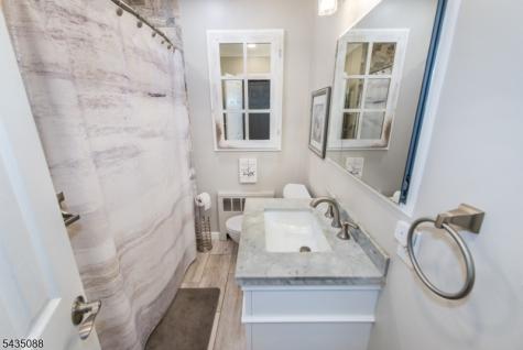 110 Overlook Avenue East Hanover NJ 07936