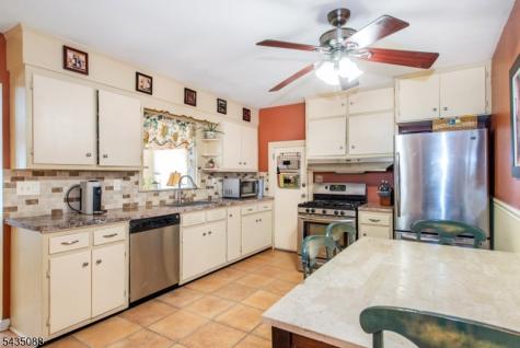 110 Overlook Avenue East Hanover NJ 07936