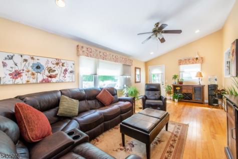 110 Overlook Avenue East Hanover NJ 07936