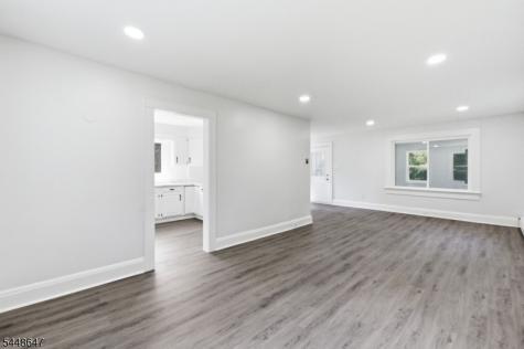 1104 N Washington Avenue Green Brook NJ 08812