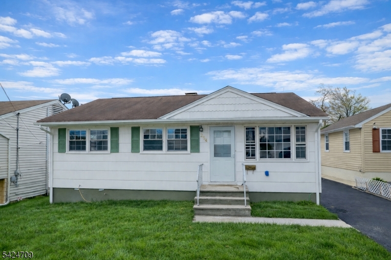 254 E George Place Woodbridge NJ 08830