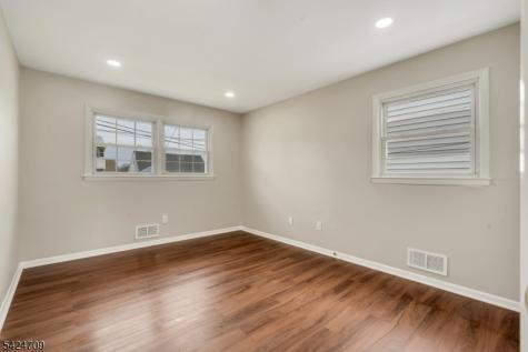 254 E George Place Woodbridge NJ 08830