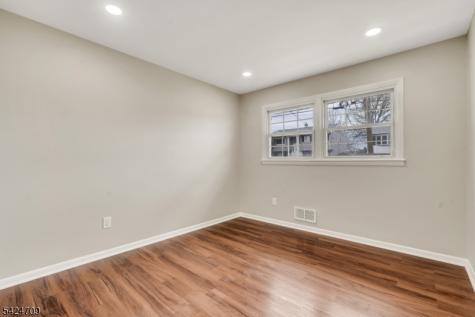 254 E George Place Woodbridge NJ 08830