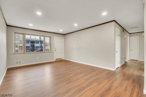 254 E George Place Woodbridge NJ 08830