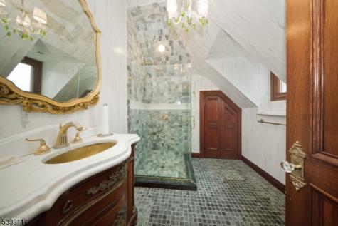1 Hamilton Avenue Weehawken NJ 07086