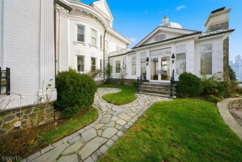 1 Hamilton Avenue Weehawken NJ 07086