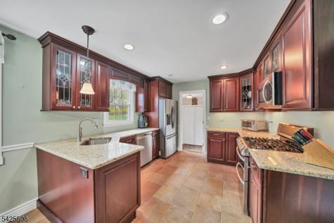 30 Aldersgate Circle Mount Olive NJ 07828