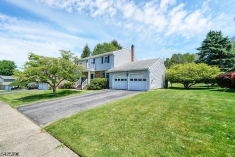 30 Aldersgate Circle Mount Olive NJ 07828