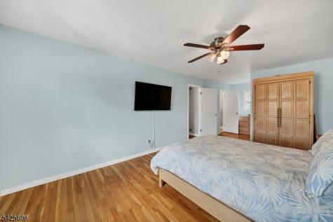 30 Aldersgate Circle Mount Olive NJ 07828
