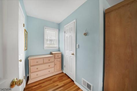 30 Aldersgate Circle Mount Olive NJ 07828