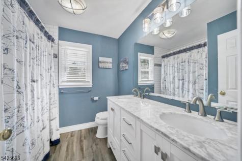 30 Aldersgate Circle Mount Olive NJ 07828