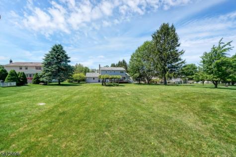 30 Aldersgate Circle Mount Olive NJ 07828