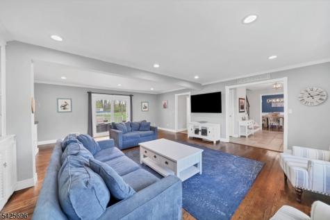 30 Aldersgate Circle Mount Olive NJ 07828