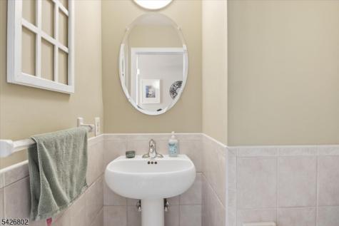 27 Country Lake Drive Jefferson NJ 07438