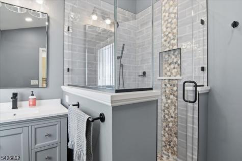 27 Country Lake Drive Jefferson NJ 07438