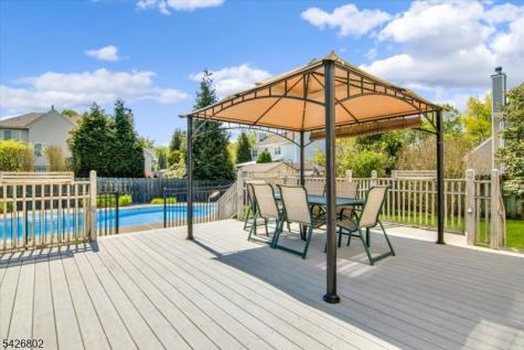 27 Country Lake Drive Jefferson NJ 07438
