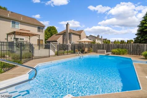 27 Country Lake Drive Jefferson NJ 07438