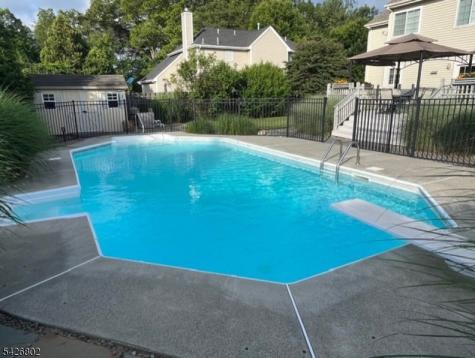 27 Country Lake Drive Jefferson NJ 07438