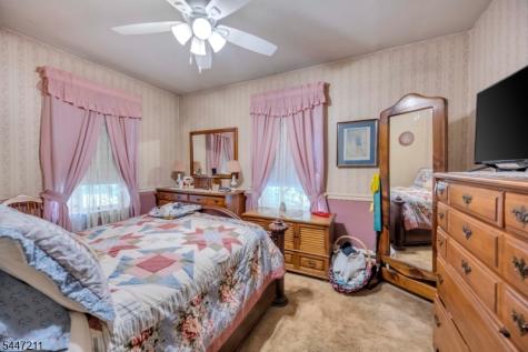 438 Church Road Holland NJ 08848