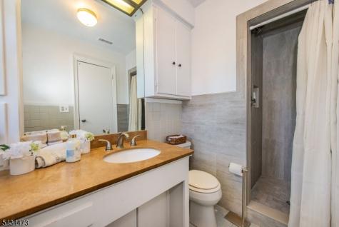 17 Luddington Road West Orange NJ 07052